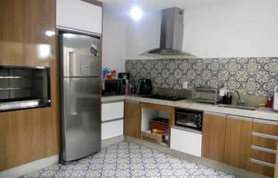 Imagem: O apartamento possui 3 Dormitórios, 2 Banheiros, 1 Vaga na