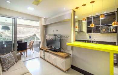 Imagem: O apartamento possui 2 Dormitórios, 2 Banheiros, 2 Vagas na