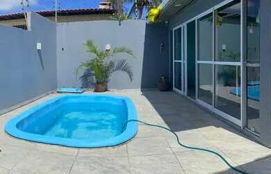 Imagem: A casa possui 4 Dormitórios, 3 Banheiros, 3 Vagas na garagem