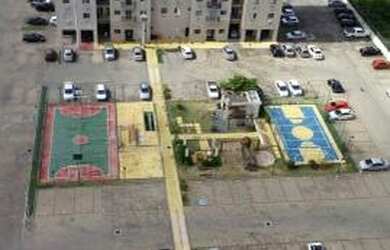 Imagem: O apartamento possui 3 Dormitórios, 2 Banheiros, 2 Vagas na