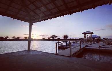 Imagem: O terreno possui 300m² de Área e está localizado em Centro