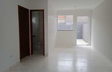 Imagem 3: Casa para Venda em Fazenda Rio Grande, Gralha Azul, 2 dormitórios, 1 banheiro, 1 vaga