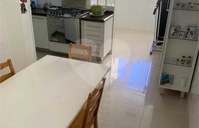 Imagem 11: O apto tem 105 mts, 01 dormitório grande e 01 suíte, a sala tá ampliada (abrimos o terceir