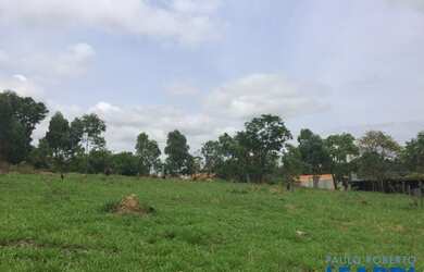 Imagem: O terreno possui 2.000m² de Área e está localizado em Chácaras