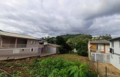 Imagem: O terreno possui 300m² de Área e está localizado em Marau