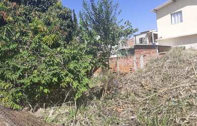 Imagem: O terreno possui 240m² de Área e está localizado em Recanto