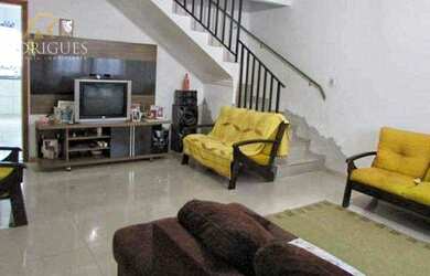 Imagem: A casa em condomínio possui 3 Dormitórios, 4 Banheiros, 264m²