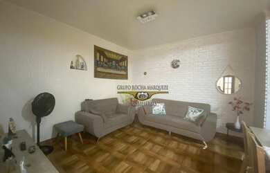 Imagem: A casa possui 3 Dormitórios, 2 Banheiros, 1 Vaga na garagem