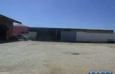 Imagem: O depósito possui 1.000m² de Área e está localizado em