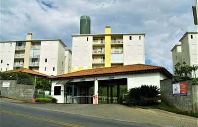 Imagem: O apartamento possui 3 Dormitórios, 1 Banheiro, 2 Vagas na