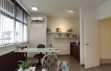 Imagem: O depósito possui 34m² de Área e está localizado em Centro