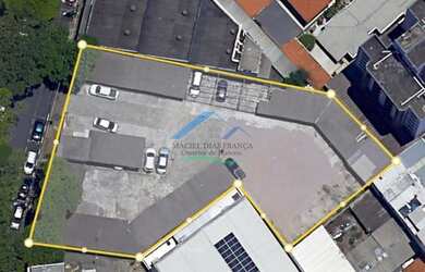 Imagem: O terreno possui 1.500m² de Área e está localizado em Centro