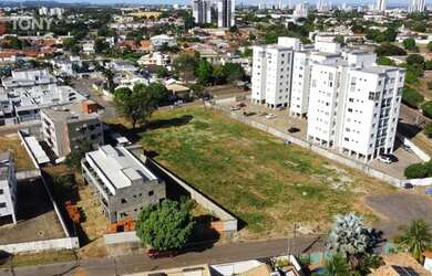 Imagem: O terreno possui 4.566m² de Área e está localizado em Plano