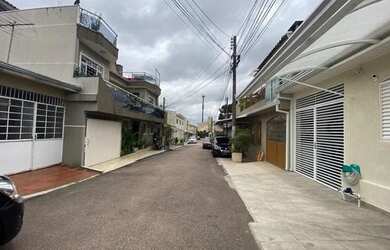 Imagem: A casa em condomínio possui 2 Dormitórios, 1 Banheiro, 3 Vagas