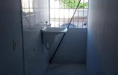 Imagem: O apartamento possui 2 Dormitórios, 1 Banheiro e está localizado