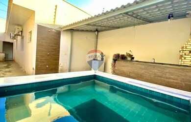 Imagem: A casa possui 2 Dormitórios, 2 Banheiros, 1 Vaga na garagem