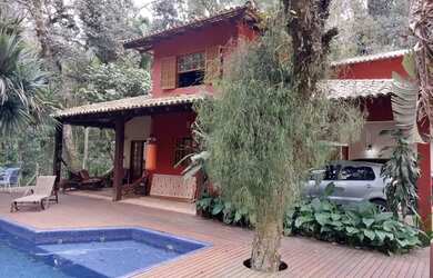 Imagem: A casa em condomínio possui 3 Dormitórios, 3 Banheiros, 5