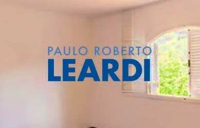 Imagem: A casa possui 3 Dormitórios, 3 Banheiros, 2 Vagas na garagem