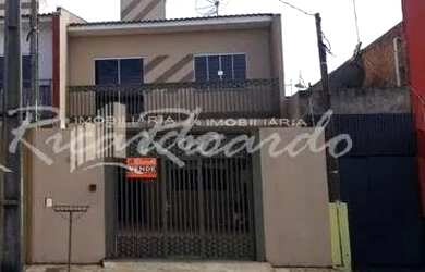 Imagem: A casa possui 3 Dormitórios, 3 Banheiros, 2 Vagas na garagem