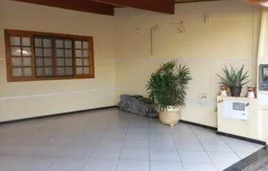 Imagem: A casa em condomínio possui 2 Dormitórios, 2 Banheiros, 2