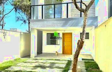 Imagem: A casa possui 3 Dormitórios, 2 Banheiros, 2 Vagas na garagem