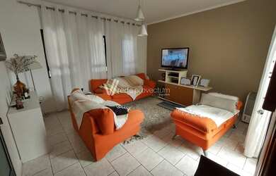 Imagem: A casa em condomínio possui 2 Dormitórios, 2 Banheiros, 3