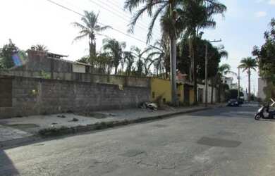 Imagem: O terreno possui 750m² de Área e está localizado em Trevo