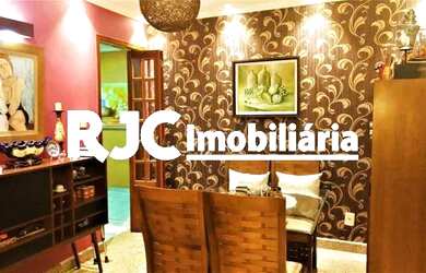 Imagem: A casa possui 4 Dormitórios, 4 Banheiros, 1 Vaga na garagem