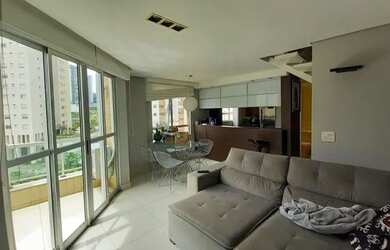 Imagem: O apartamento possui 1 Dormitório, 2 Banheiros, 2 Vagas na