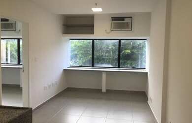 Imagem: O depósito possui 1 Vaga na garagem, 40m² de Área e está