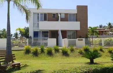 Imagem: A casa em condomínio possui 2 Dormitórios, 3 Banheiros, 2