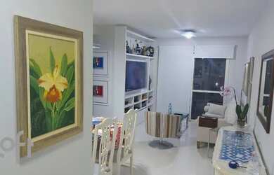 Imagem: O apartamento possui 3 Dormitórios, 2 Banheiros, 2 Vagas na