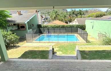 Imagem: A casa em condomínio possui 3 Dormitórios, 4 Banheiros, 2