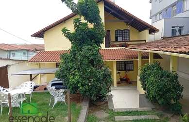 Imagem: O depósito possui 4 Vagas na garagem, 420m² de Área e está