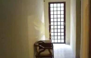 Imagem: A casa possui 5 Dormitórios, 3 Banheiros, 3 Vagas na garagem