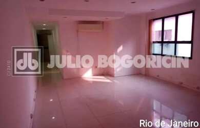 Imagem: O depósito possui 2 Vagas na garagem, 55m² de Área e está