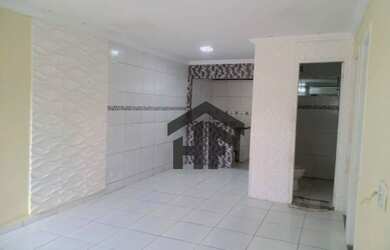 Imagem: A casa em condomínio possui 2 Dormitórios, 1 Banheiro, 3 Vagas