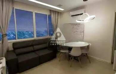 Imagem: O apartamento possui 3 Dormitórios, 2 Banheiros, 1 Vaga na