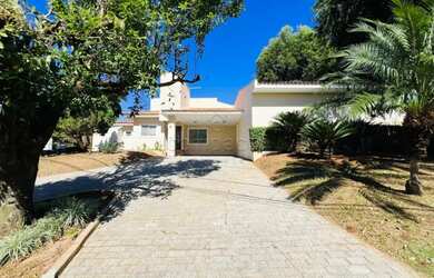 Imagem: A casa em condomínio possui 3 Dormitórios, 5 Banheiros, 2