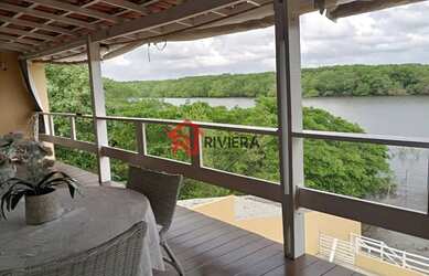 Imagem: A casa possui 5 Dormitórios, 3 Banheiros, 5 Vagas na garagem