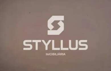 Imagem: A casa possui 4 Dormitórios, 3 Banheiros, 4 Vagas na garagem