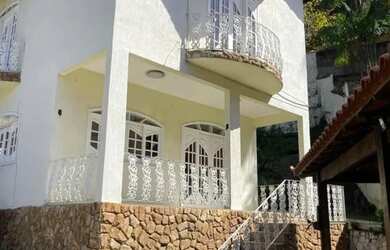 Imagem: A casa em condomínio possui 3 Dormitórios, 4 Banheiros, 3