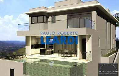 Imagem: A casa em condomínio possui 4 Dormitórios, 4 Banheiros, 4