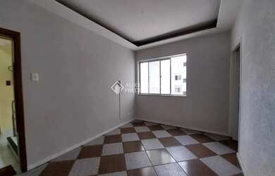 Imagem: O apartamento possui 3 Dormitórios, 1 Banheiro, 1 Vaga na garagem