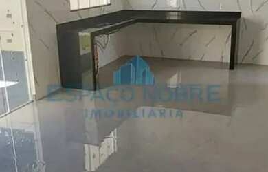 Imagem: A casa possui 2 Dormitórios, 1 Banheiro, 3 Vagas na garagem