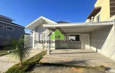 Imagem: A casa em condomínio possui 3 Dormitórios, 2 Banheiros, 3