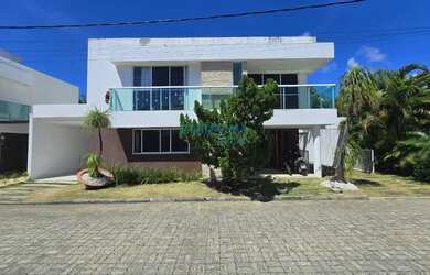 Imagem: A casa em condomínio possui 4 Dormitórios, 5 Banheiros, 2