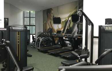 Imagem: O apartamento possui 4 Dormitórios, 5 Banheiros, 3 Vagas na