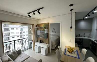 Imagem: O apartamento possui 2 Dormitórios, 1 Banheiro, 1 Vaga na garagem