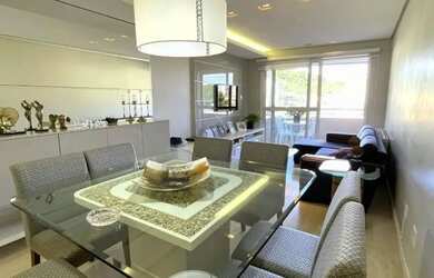 Imagem: O apartamento possui 3 Dormitórios, 1 Banheiro, 2 Vagas na